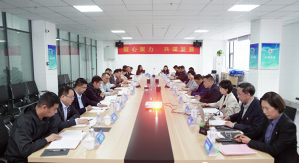 丝瓜视频污片免费观看董事长窦伯英出席河南省科技装备业商会一届六次理事会